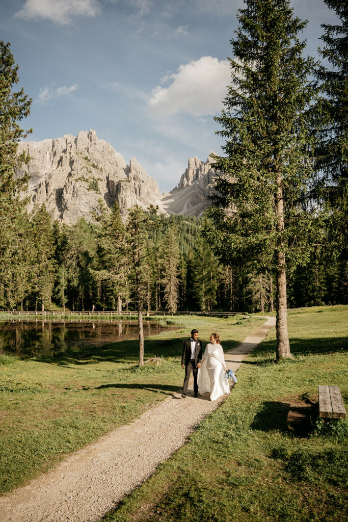 Couple walking in scenic mountain landscape