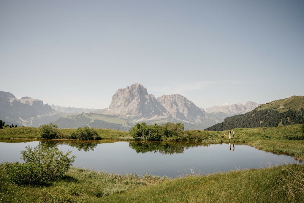 Mountain landscape with lake and clear sky.